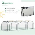 Kas met 3 oprolbare deuren voor eenvoudige toegang, goede ventilatie en voldoende zonlicht. Transparante hoes en groen stalen frame.