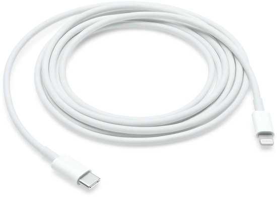 Witte USB-C naar Lightning-oplaadkabel, 2 meter lang, opgerold op een witte ondergrond.