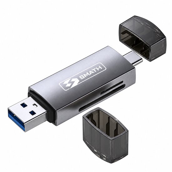 Grijze Smath SD-kaartlezer met dubbele USB-A en USB-C aansluiting en twee doorzichtige beschermkapjes.
