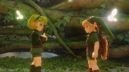 Link en Saria in een bosrijke omgeving met oplichtende feeën, in hun iconische groene tunieken en puntige oren.