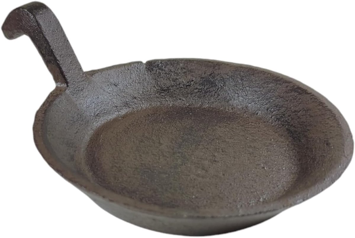 Pan kandelaar met 8 cm standoppervlak - rustieke tafeldecoratie van gietijzer