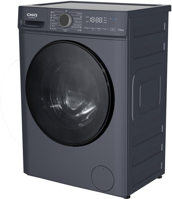 Lave-linge gris avec porte noire, panneau de commande numérique et capacité de 7 kg, vu sous un angle oblique.
