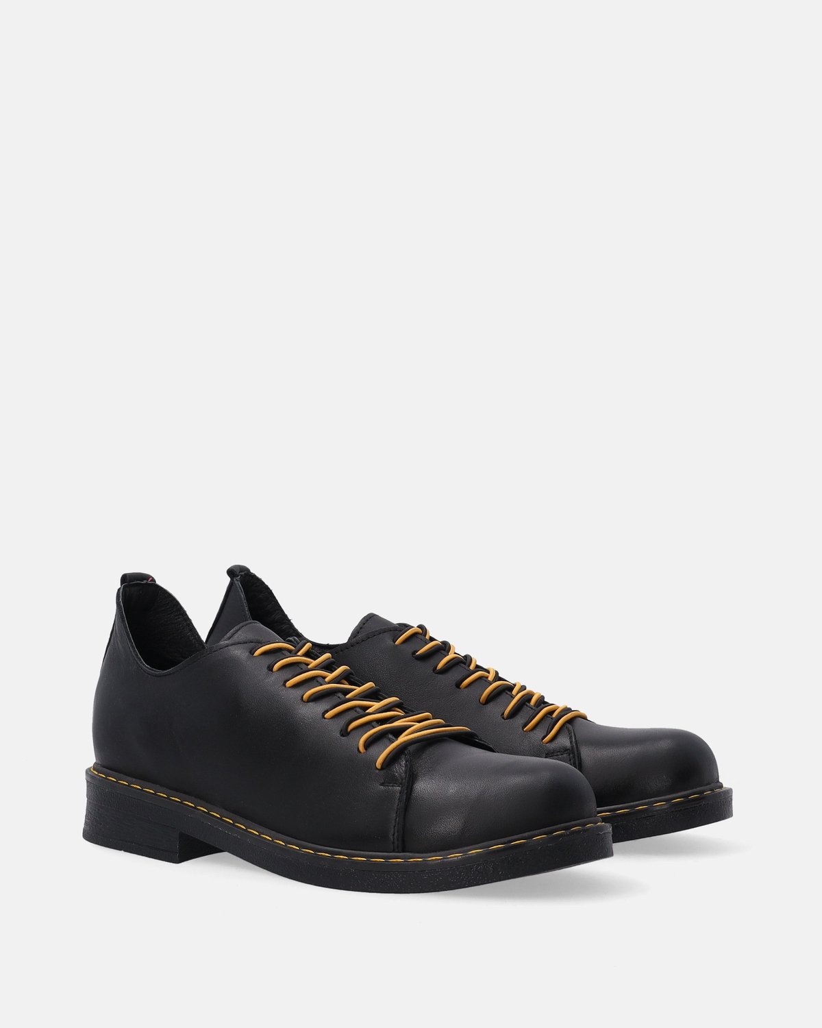 Zwarte leren veterschoenen - kleurrijke veters - maat 39