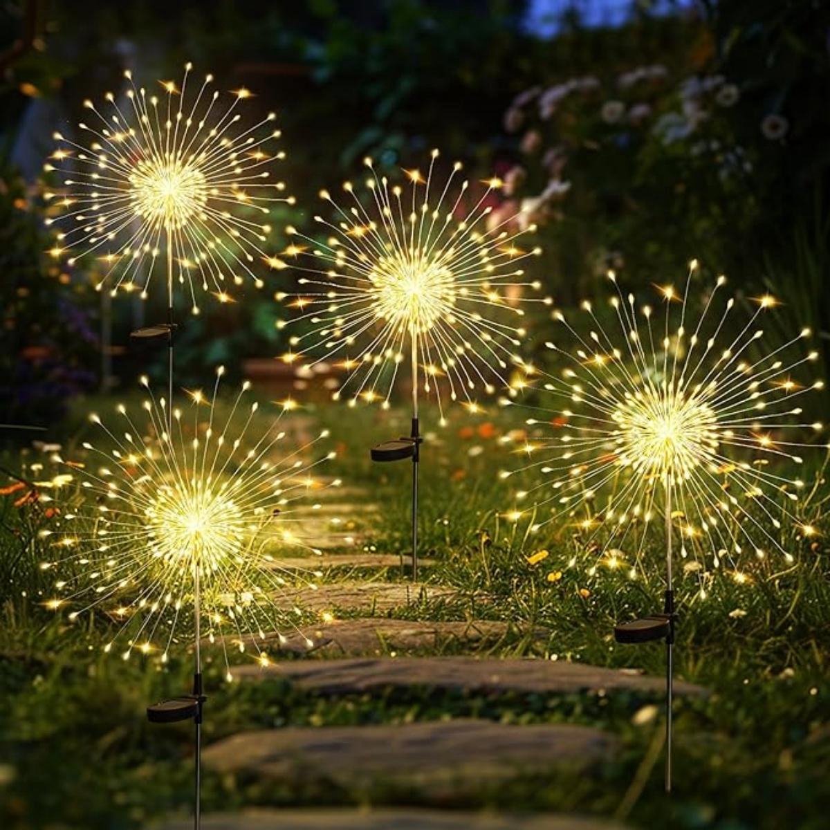 SSTRWGOOD 4 Stuks Wegverlichting - Solarlampen Buiten - 120 LED Warm Witte Licht - Geschikt voor Tuin Balkon Terras en Bloembakken - Duurzaam Kunststof Materiaal - Complete Set voor Buitenverlichting