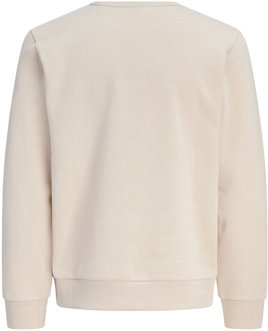 Achterkant van een effen crème kleurige sweater met lange mouwen en boorden.