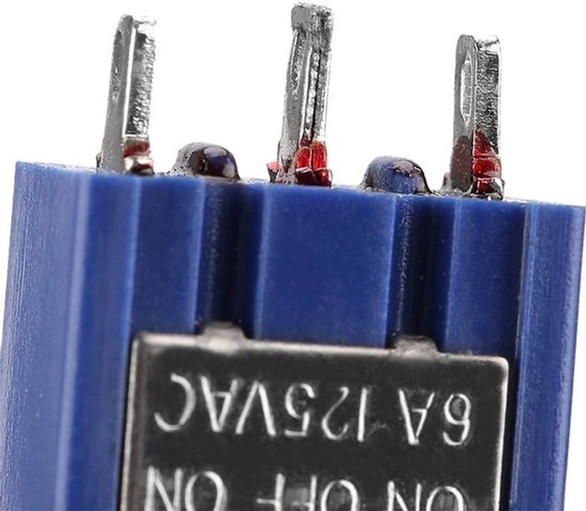 - Mini-Drukschakelaar - 3-polige toggleschakelaar - Duurzaam - Compact formaat - ON-OFF-ON schakelaar - voor elektronische projecten - 6 A, 125...