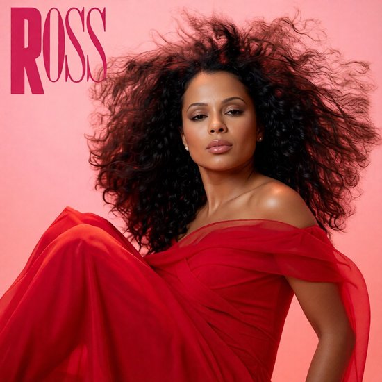 Vrouw met krullend haar in een rode off-shoulder jurk, met de tekst 'ROSS' in roze.