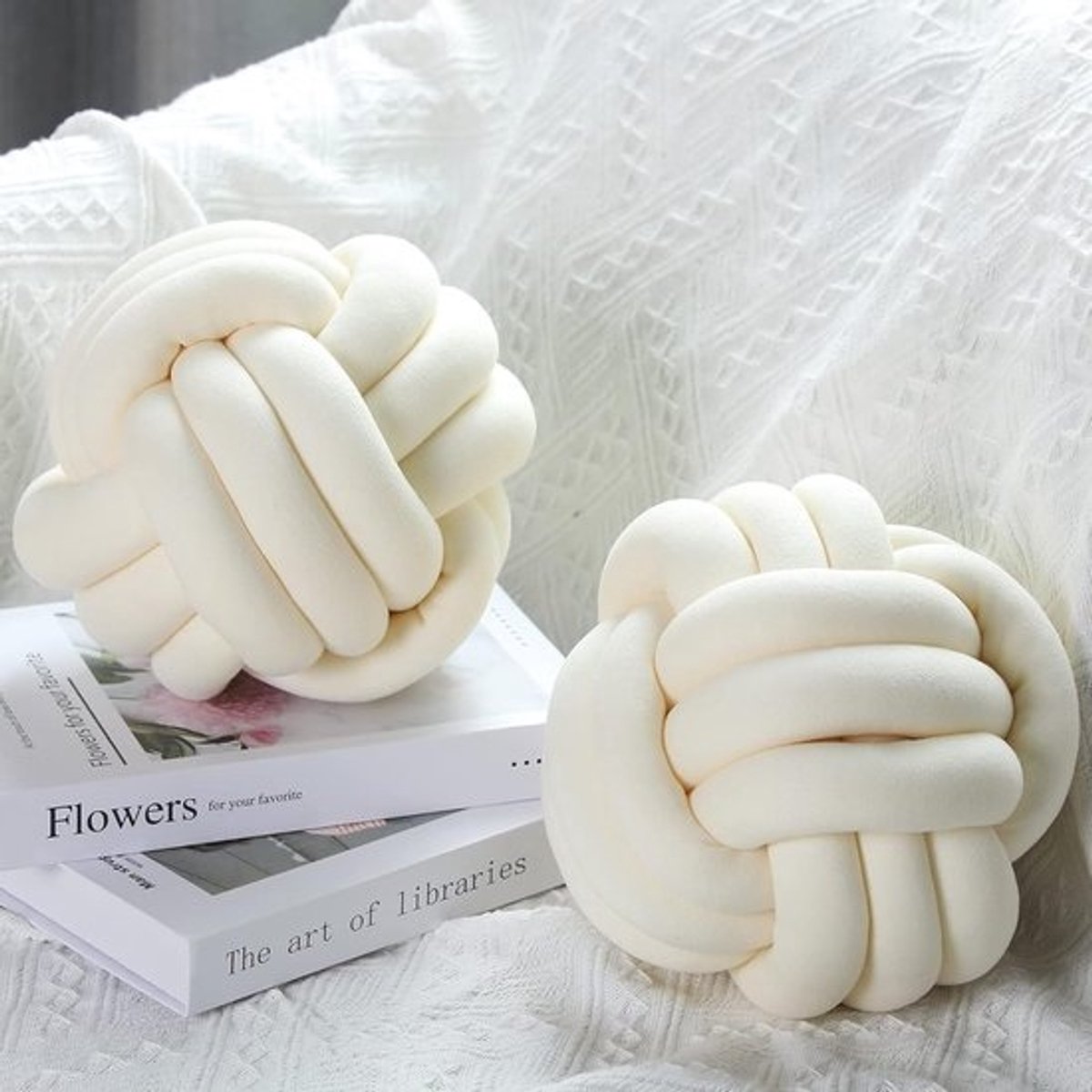 Pluche Knoopkussens - Decoratieve Sierkussens - Bank Kamer Decoratie - Wasbaar Katoen Materiaal - 20 cm Doorsnede - Crème Wit