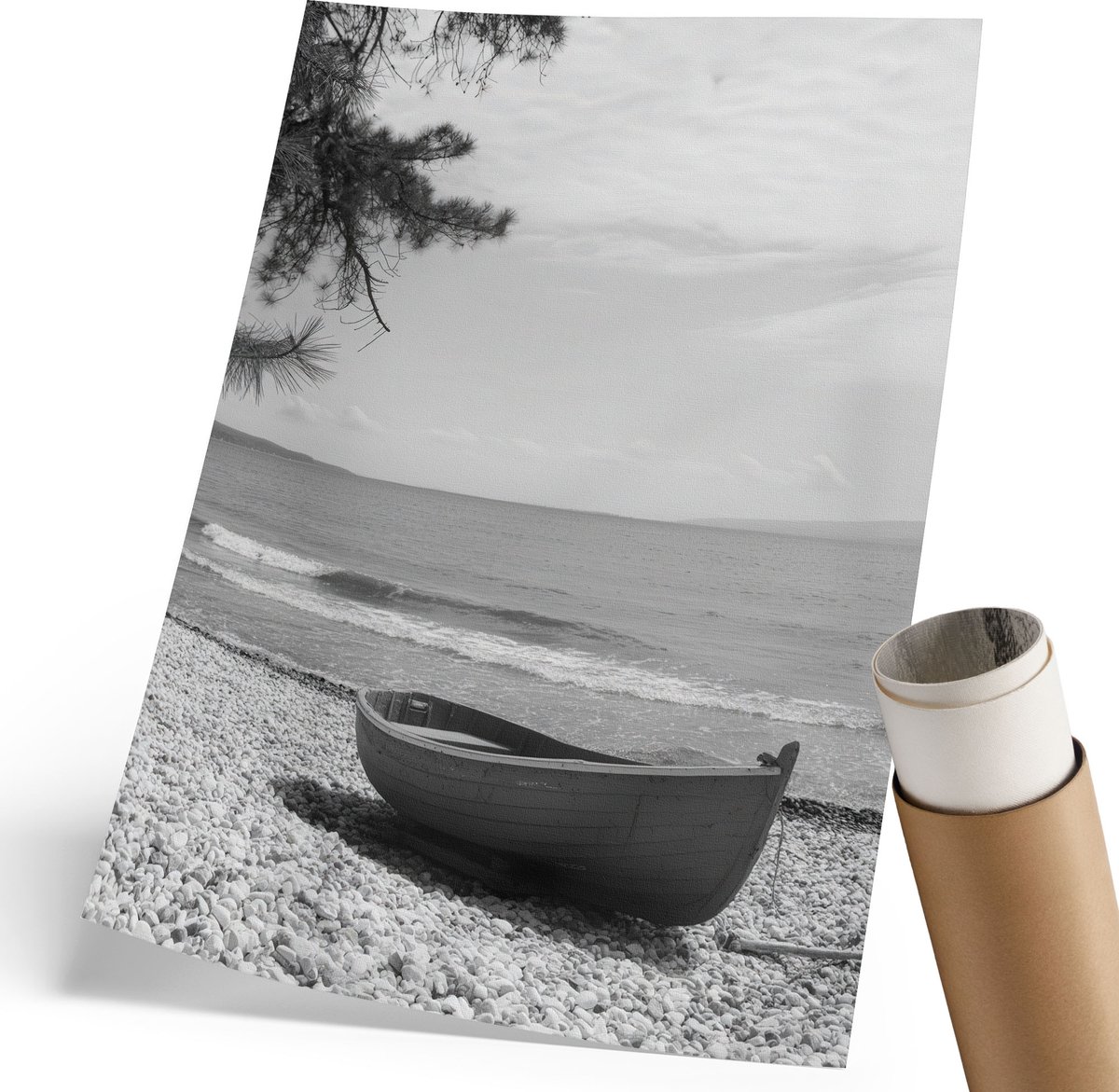 Coloray Polycanvas Poster - Strand En Boot, Fotografie - 210 x 297 mm - Zwart-wit Illustratie - Rechthoek - Wandkunst - Woonkamer, Slaapkamer, Kantoor - Klassiek