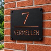 Naambordje Voordeur – Naambordje Huisnummer – 1,5 mm RVS – Modern Design – Met Nummer En Naam - Zwart of Grijs - 20x20-Incl. Bevestigingsset + RVS afstandhouders