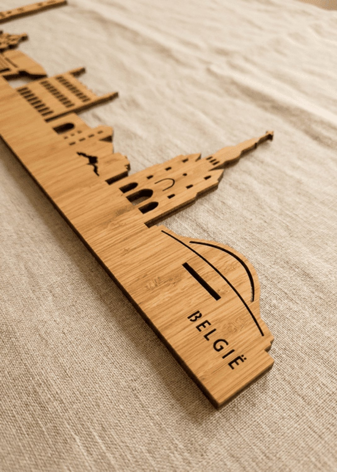 Houten Skyline België | Wanddecoratie voor aan de muur | Bamboe | 100 x 20 cm