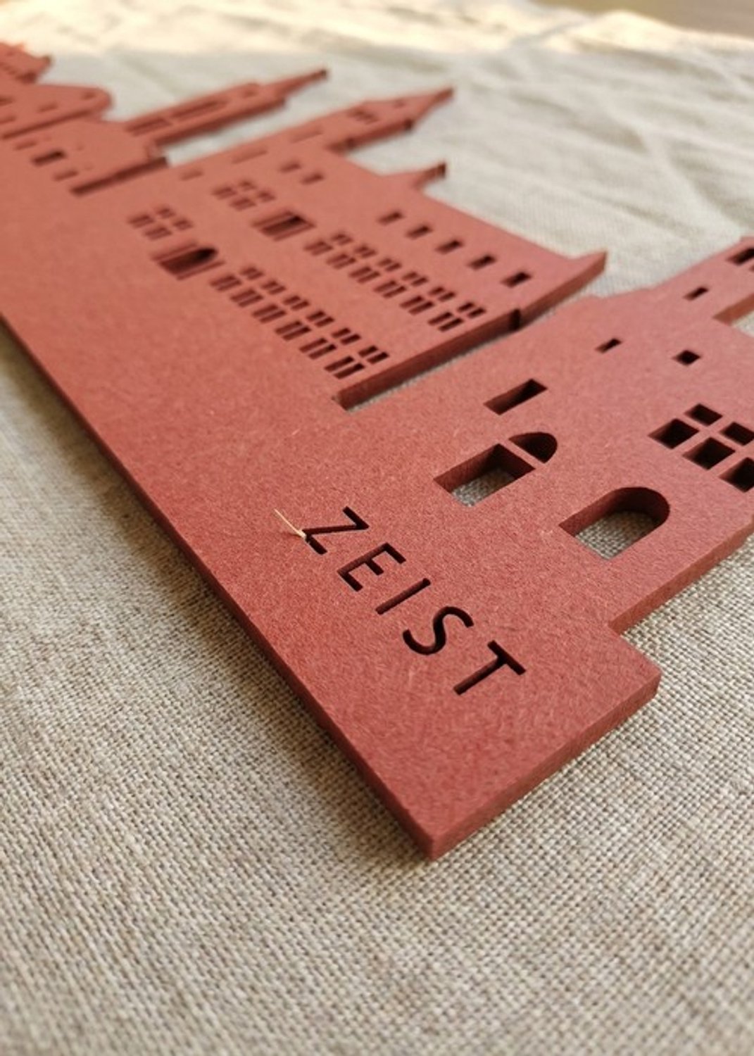 Houten Skyline Zeist | Wanddecoratie voor aan de muur | Rood MDF | 100 x 20 cm