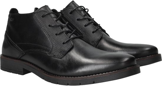Zwarte Rieker veterschoenen van glad leer met een gestructureerd paneel en robuuste zool.