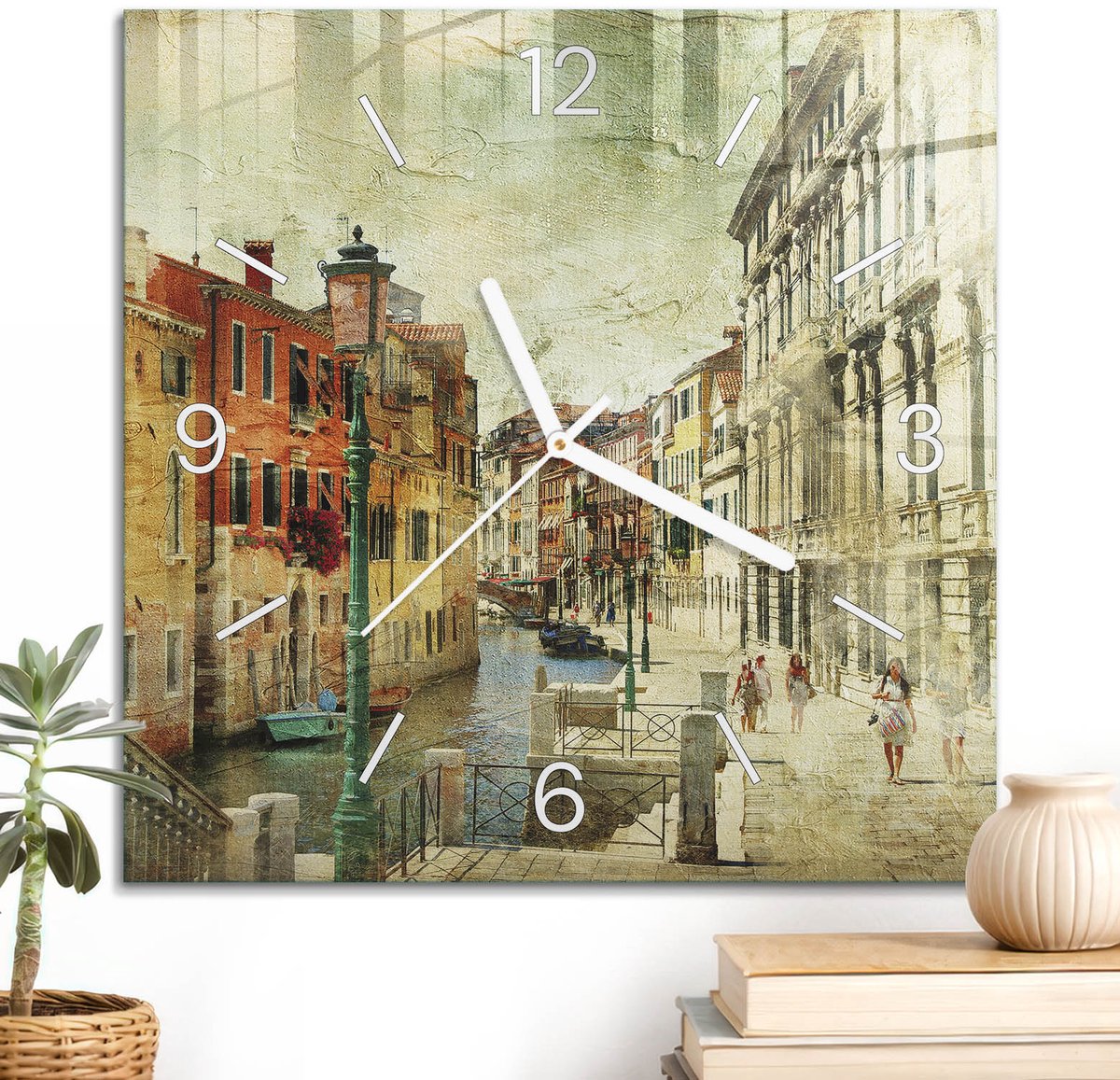 ArtPrintCave Oranje Glazen Klok - 30x30 cm - Wandklok Vierkant - Stadslandschap Unieke Klok - Architectuur Stille Wandklok - Witte Klokwijzers