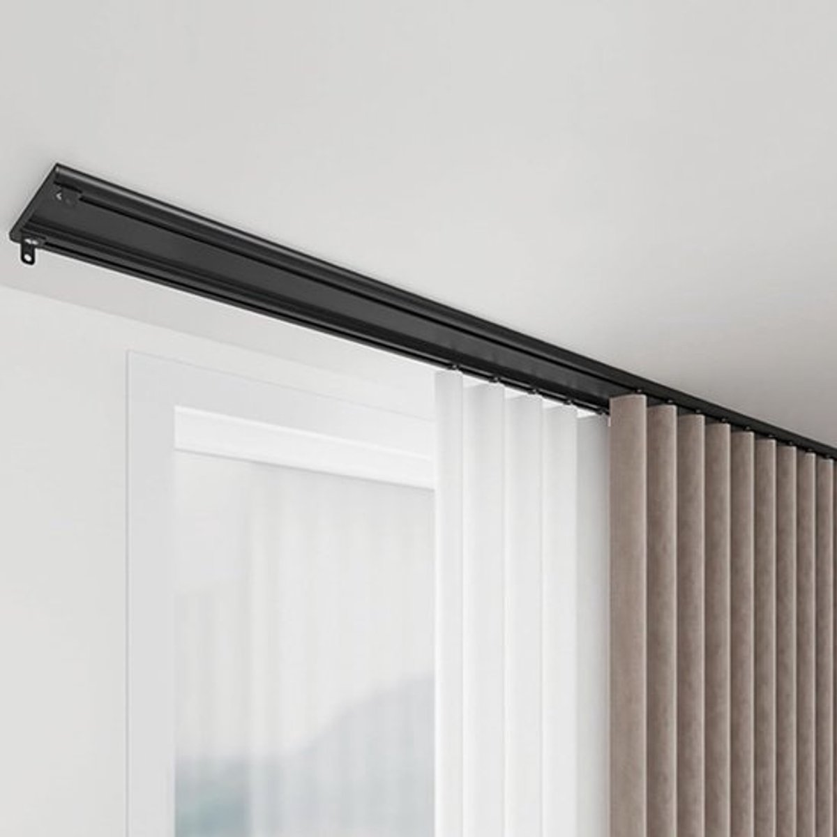 Duurzame plafond gordijnrail - veelzijdige ruimteverdeler voor woonkamer en slaapkamer