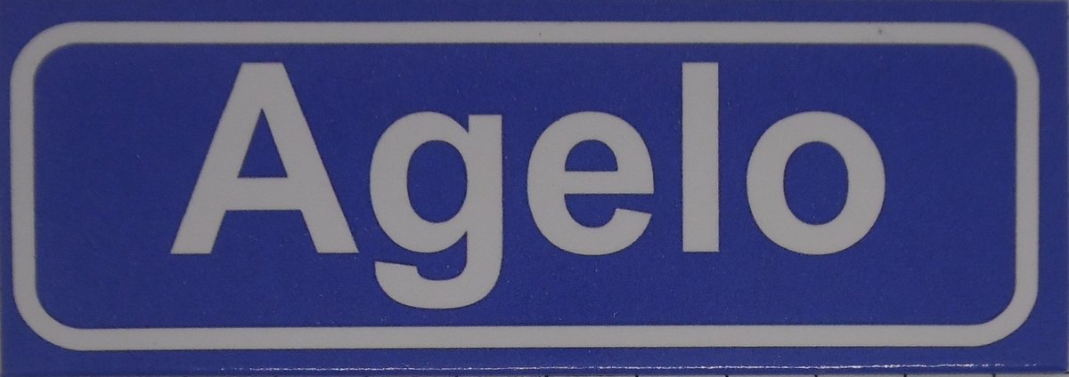 Souv© - koelkast magneet - plaatsnaam bord - kombord - souvenir - koelkastmagneetje - relatiegeschenk Agelo