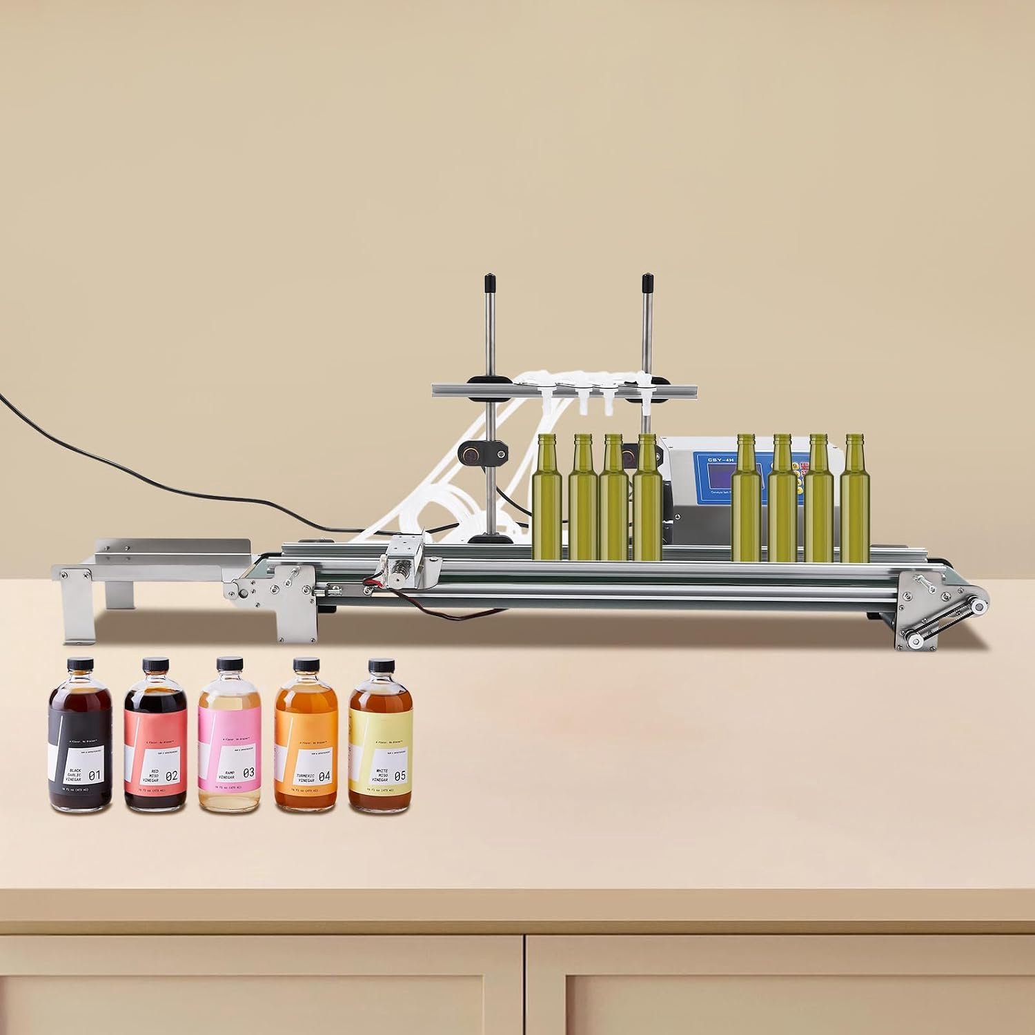 150 W, 1-4 sproeiers, instelbaar vulvolume, 10-500 ml, automatische flessenvulmachine met riemtransporter