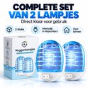 Set van twee blauwe muggenlampen met verpakking. Tekst: Complete set van 2 lampjes.