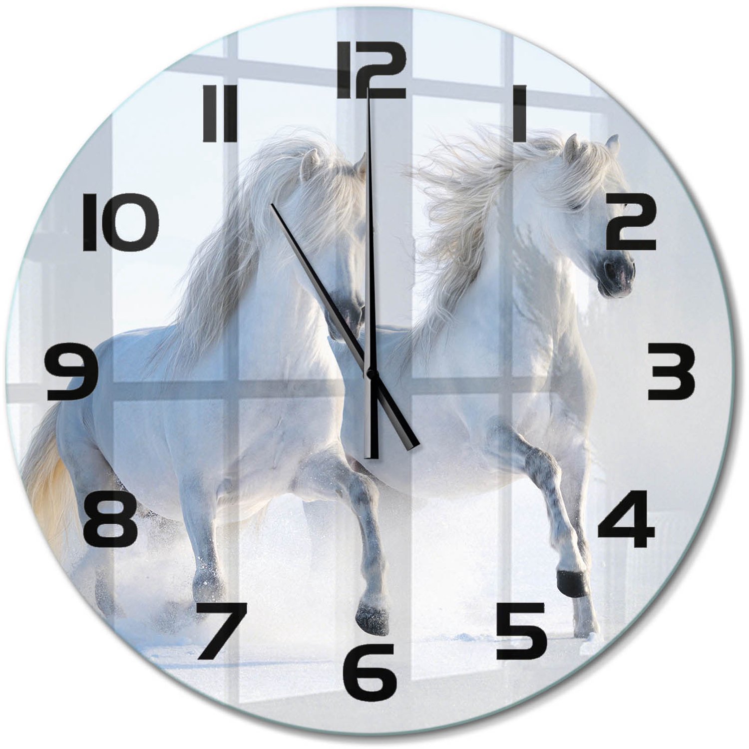 TULUP Wandklok - Twee paarden in de sneeuw Decoratieve Glazen Klok - fi60 cm - Wit Glazen Wandklok Design - Zwarte handen - Ronde Klok - Glazen Klok Met Print - Wandklok Glas Met Motief