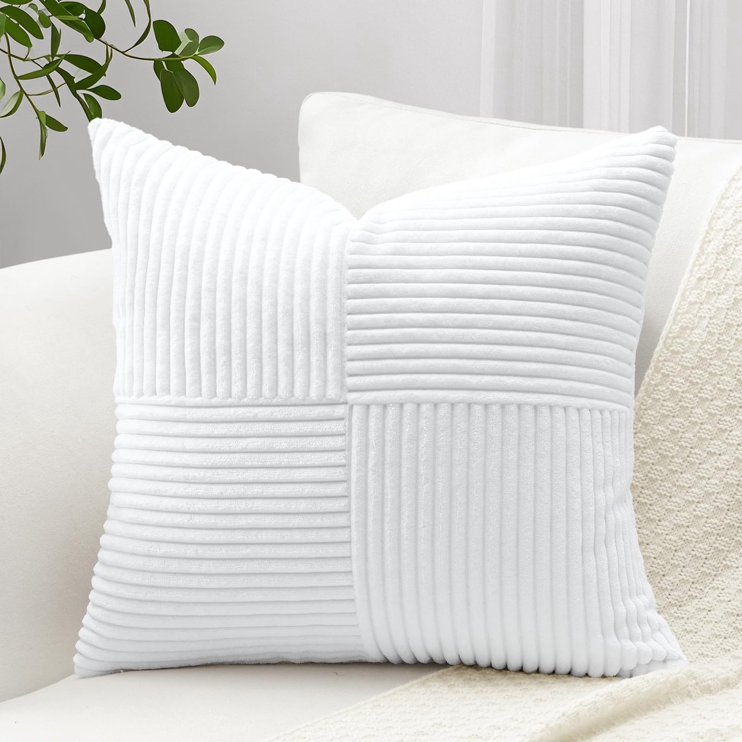 Famanu Corduroy kussenhoes, 1 stuk, met trendy kruisstrepen patroon, decoratieve kussenhoes voor woonkamer, 50 x 50 cm, perfect voor op de bank of als stijlvolle accent in elke ruimte wit