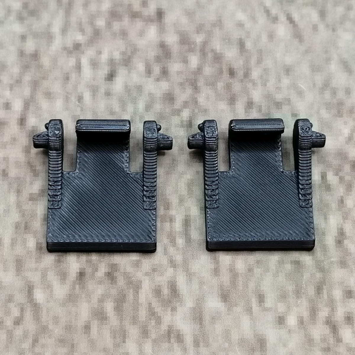 1 paar (2 stuks) vervangende toetsenbordpoten, zwart, compatibel met Logitech Cordless Desktop EX110 toetsenbord, reserveonderdeel toetsenbordstandaard voeten keyboard