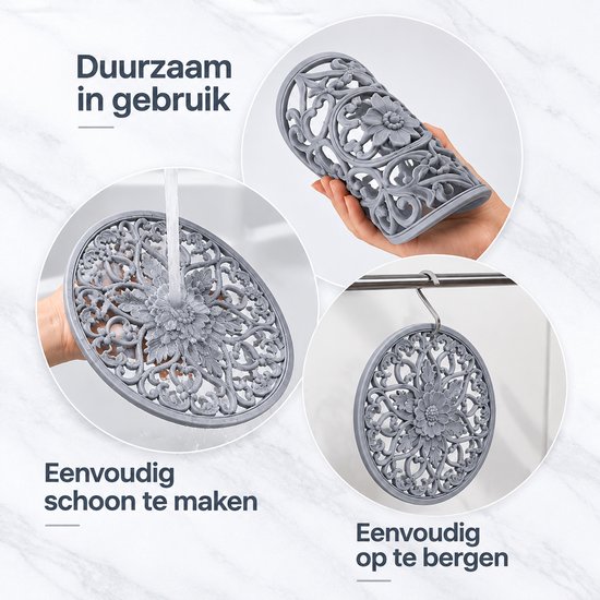 Grijze, bloemvormige siliconen onderzetter die duurzaam is, eenvoudig te reinigen onder water en makkelijk op te hangen.