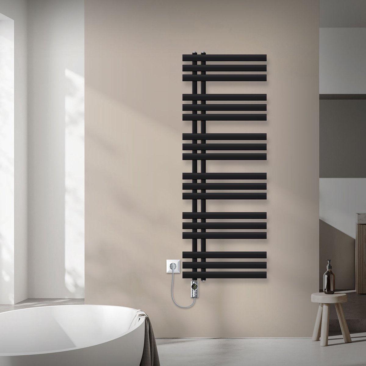 LuxeBath elektrische badkamer radiator Iron 500x1400mm mat zwart + chroom verwarmingselement 900W met digitale thermostaat en display handdoekverwarmer paneelverwarming en stijlvolle design radiator