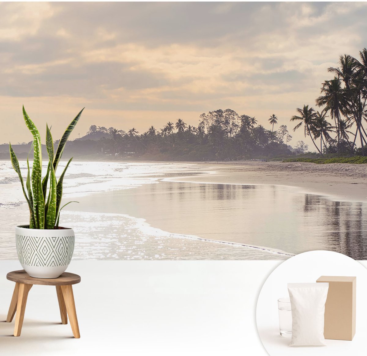 Wallfluent Fotobehang - Wit Vliesbehang - 208x146 cm - Ochtend Op Het Strand Fotobehang Vlies - Hal behang Landschappen - Muurschildering - Woonkamer behang