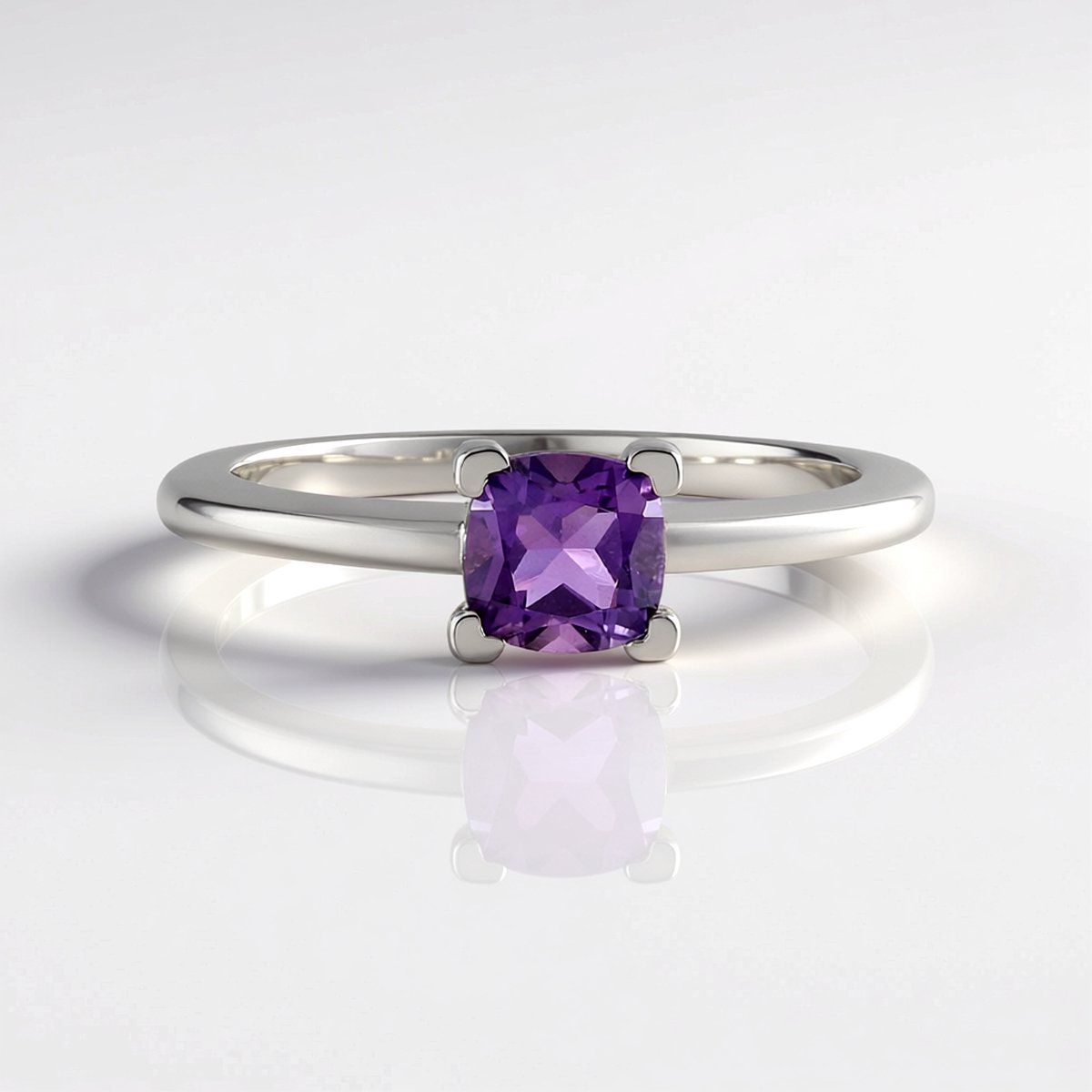 Cavill - Zilveren Ring met Siberische Amethist 0,51 Ct - 925 Sterling Zilver Geplatineerd - Antiek Kussenslijpsel - Elegante Paarse Edelsteen