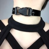 Jane Nevermore Choker PVC Buckle Zwart/Zwart