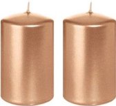 2x Rosegouden cilinderkaarsen/stompkaarsen 5 x 8 cm 18 branduren - Geurloze rose goudkleurige kaarsen – Woondecoraties