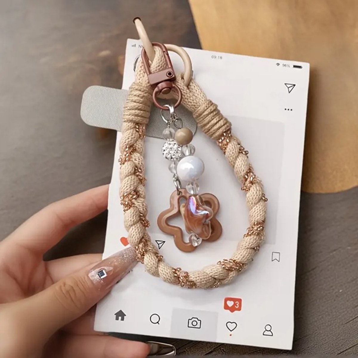 Telefoon - Sieraad - Hanger - Gsm - Ketting - Pols - Koord - Kralen - Ster - Beige
