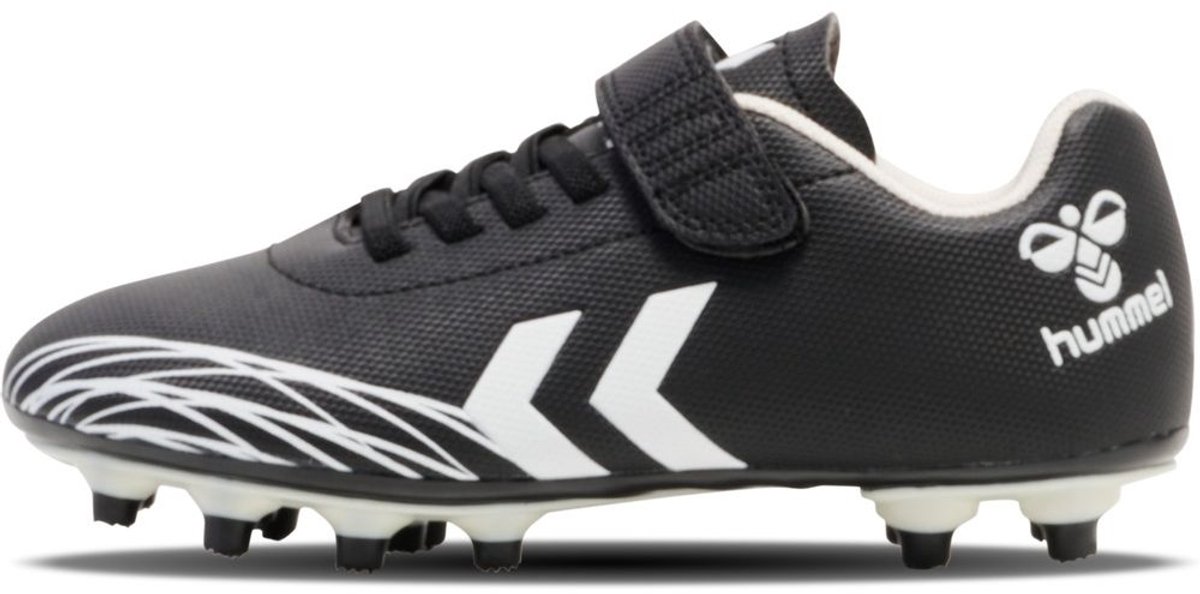 Hummel Kinder voetbal schoenen Top Star F.G. Jr in zwart/wit, met klittenband en stevige noppen voor grip op het veld.