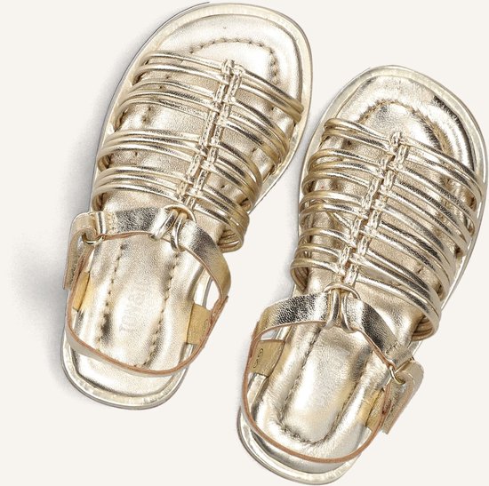 Paire de sandales dorées à brides et boucle, vue de dessus.