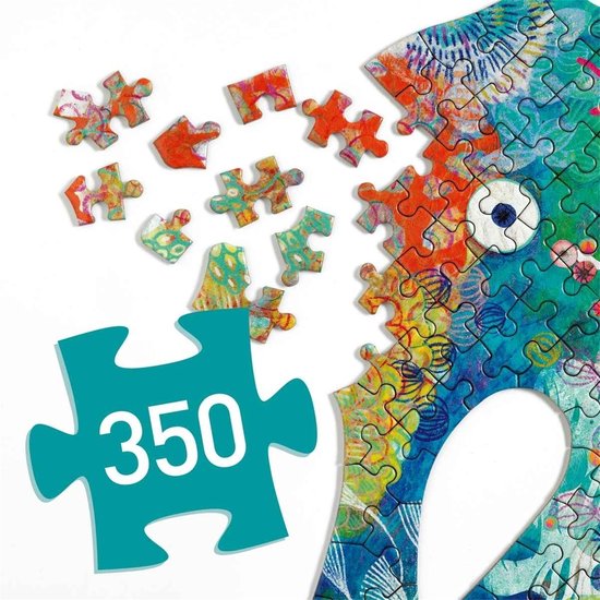 Close-up van de Djeco Puzz'Art 350 stukjes puzzel, met losse stukjes en een deel van het kleurrijke zeepaardje.