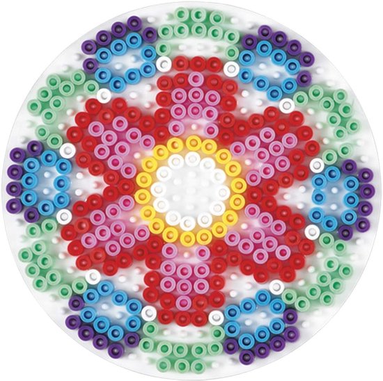Figure ronde en perles à repasser avec un motif de fleur dans les couleurs rouge, rose, jaune, blanc, bleu, violet et vert.