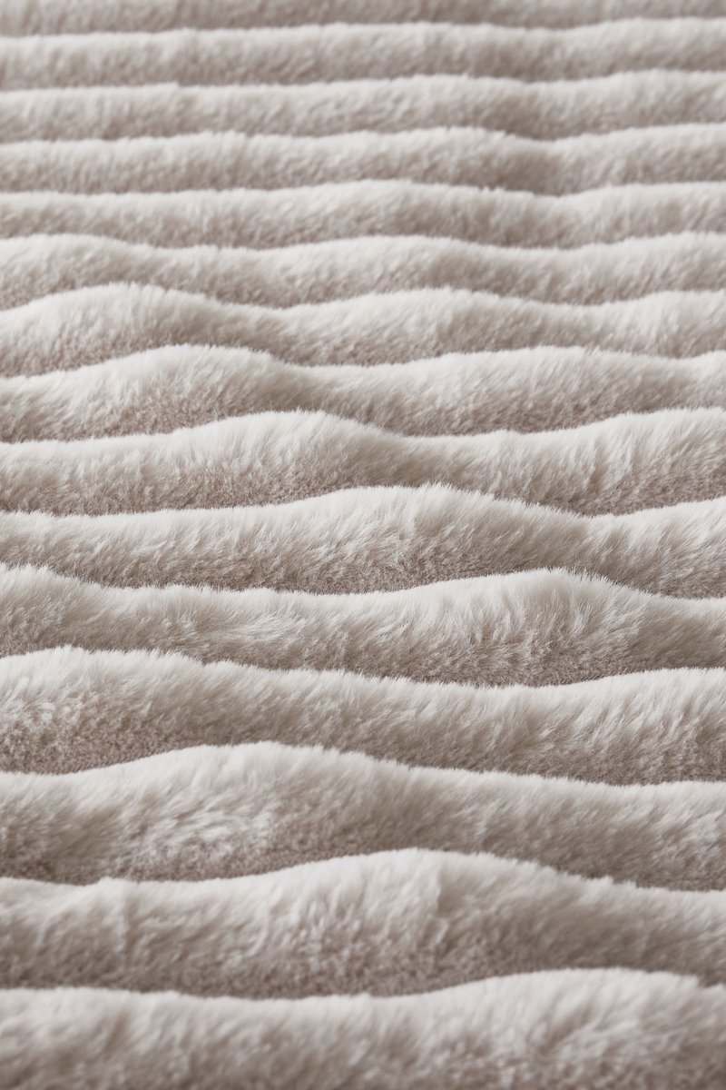 Rivièra Maison Furry Stripes kussensloop - Gebroken wit - 60 x 70 cm