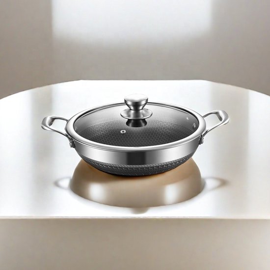 Wok en acier inoxydable 32 cm – Wok antiadhésif 3 couches avec couvercle en Verres – Compatible gaz et induction – Double poignée – Design Luxe – Noorafshan (NA)