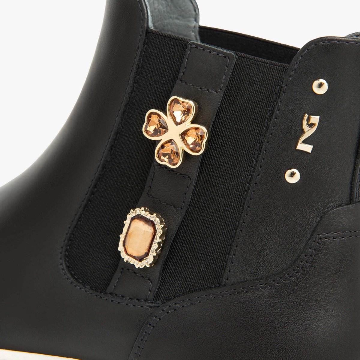 Nerogiardini Sneaker Guanto Nero Tr Gonzaga 8004 Beig - Fashion Wear - Vrouwen