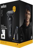 Doos van de Braun Series 5 met scheerapparaat, SmartCare center, precisie trimmer en lachende man.