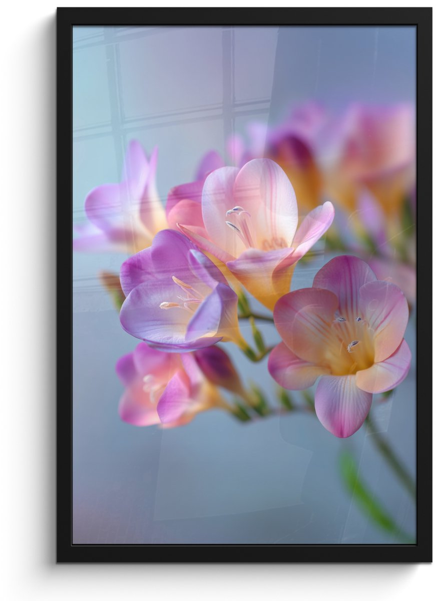 FrameYourWall Poster in lijst - Fotolijst 40x60 cm - Posters - Bloemen - Paars - Overloop - Meeldraden - Posterlijst zwart - Decoratie - Wanddecoratie woonkamer - Muurdecoratie slaapkamer Bloemen - Overloop