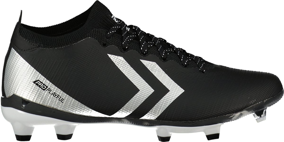 HUMMEL Pro Playful voetbalschoenen in zwart met moderne uitstraling en zilveren details, maat EU 40.