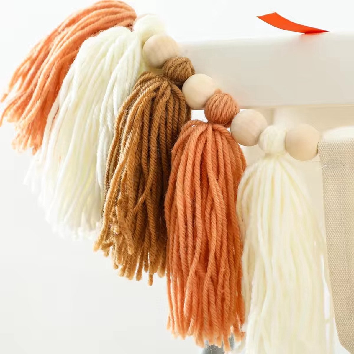 Feestpakket Verjaardag Kindje 1 jaar, 2 jaar, 3 jaar - Aardetinten en Hout - Verjaardagskroon - Verjaardagsslinger met Tassels - Toverstafje - Happy Birthday Houten Bord - Taarttopper — afbeelding 4