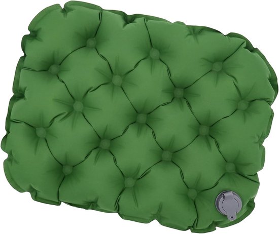 Groene opblaasbare mat met ruitvormig stikpatroon en grijs ventiel.