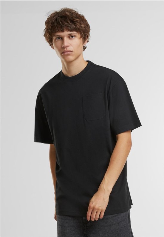 Urban Classics - Tall Pocket Heren T-shirt - S - Zwart