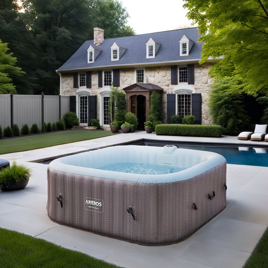 Luxe Opblaasbare Jacuzzi Spa 6 Personen - 130 Bubbel Jets - Luxe - €950,00