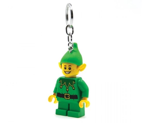 LEGO sleutelhanger met kerstelf in groene outfit, groen elfmutsje en gouden gesp.