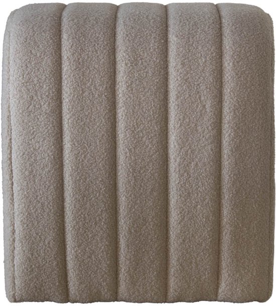 Taupe poef met verticale ribbels van bouclé stof.