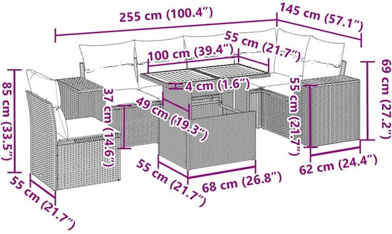 Afmetingen van een beige polyrotan hoek loungeset met crème kussens en tafel.