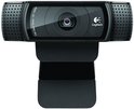 Webcam Logitech C920 noire avec objectif Carl Zeiss Tessar HD 1080p et deux microphones.